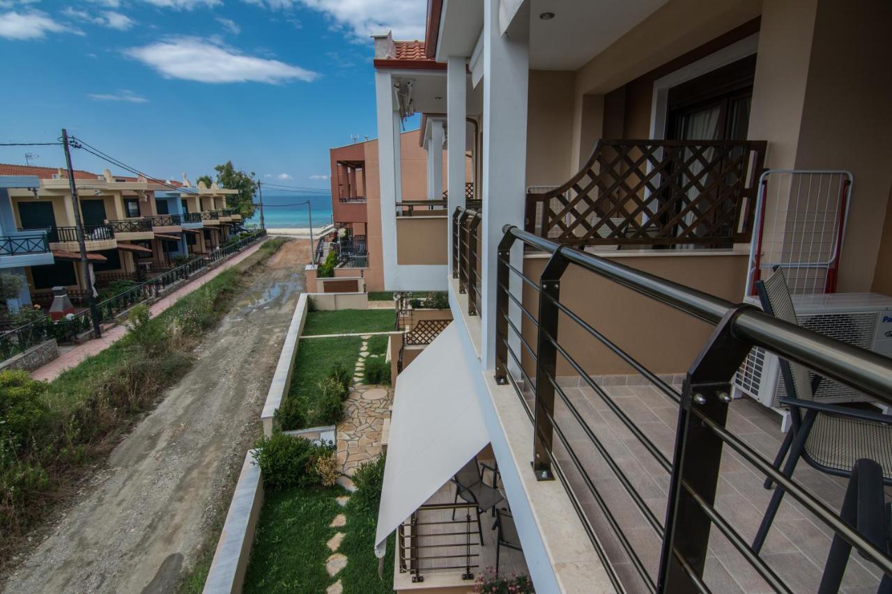 Dafni'S Seaside Luxury Studios Nikiti  Exterior photo