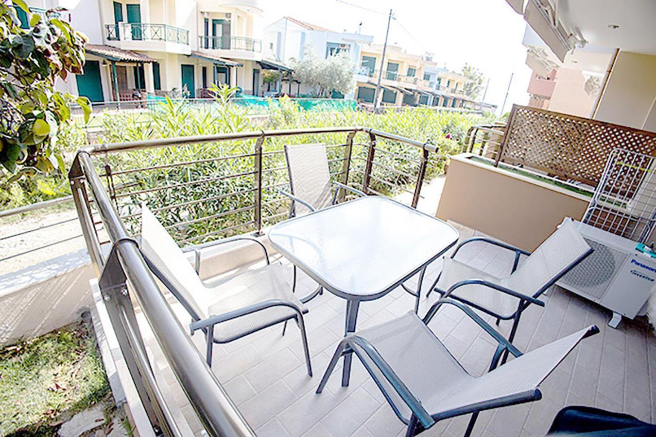 Dafni'S Seaside Luxury Studios Nikiti  Exterior photo