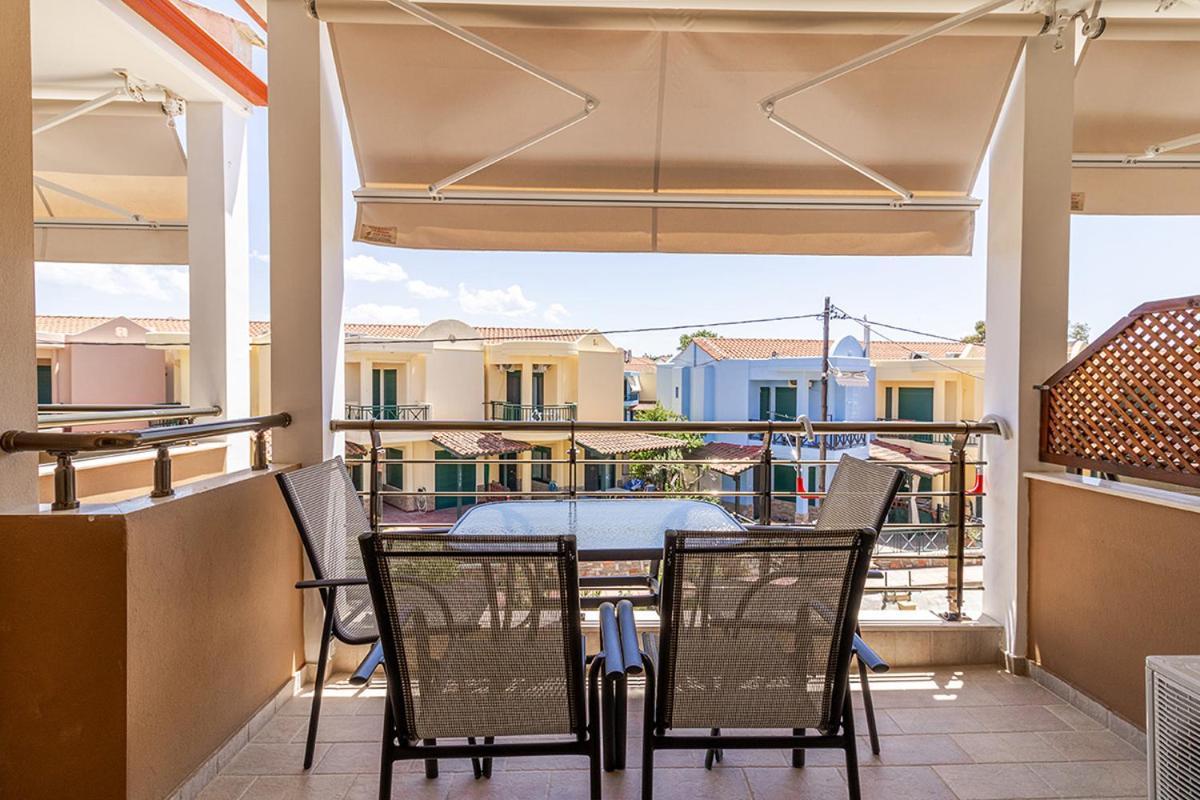 Dafni'S Seaside Luxury Studios Nikiti  Exterior photo