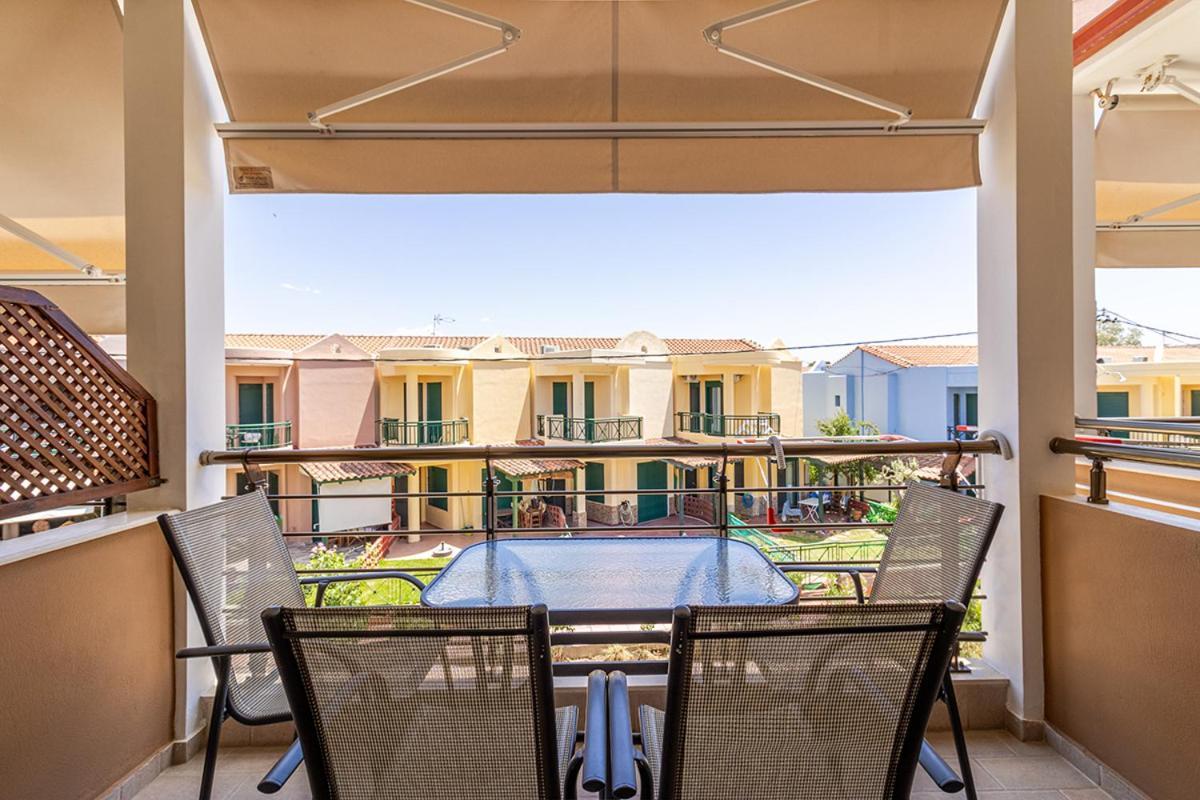Dafni'S Seaside Luxury Studios Nikiti  Exterior photo